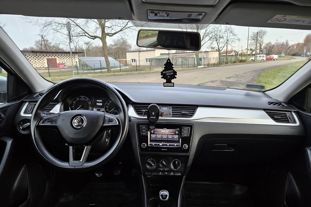 Skoda RAPID cena 41000 przebieg: 88000, rok produkcji 2018 z Oświęcim małe 56